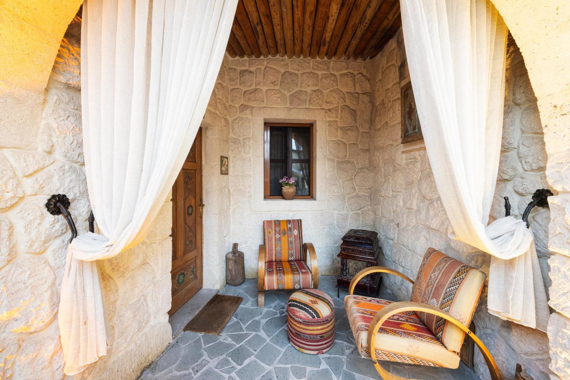 Tafoni Houses Cave Hotel Ortahisar Exterior photo