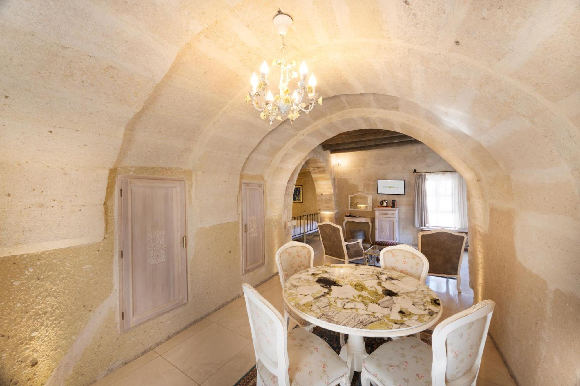 Tafoni Houses Cave Hotel Ortahisar Exterior photo