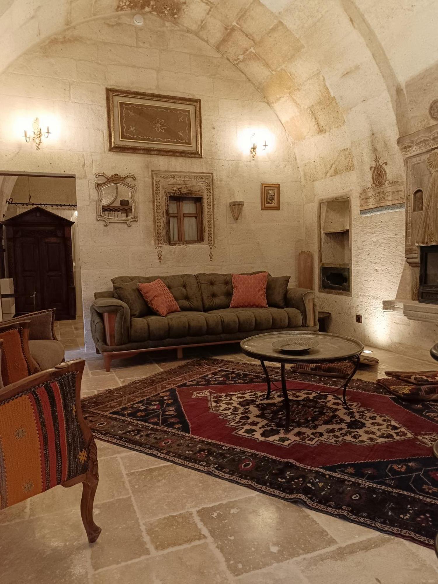 Tafoni Houses Cave Hotel Ortahisar Exterior photo
